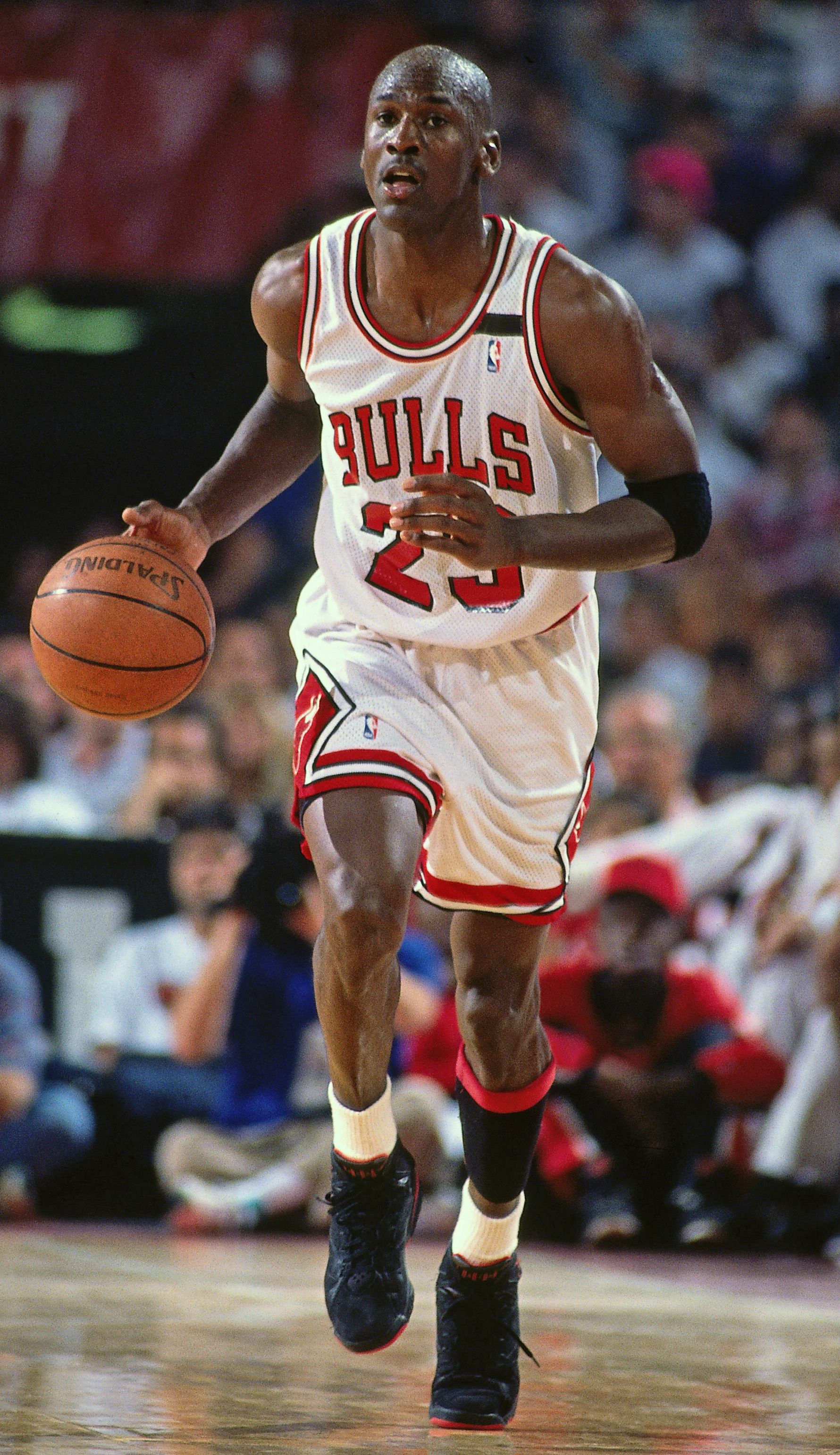 Las zapatillas que Michael Jordan utilizó en los seis campeonatos con