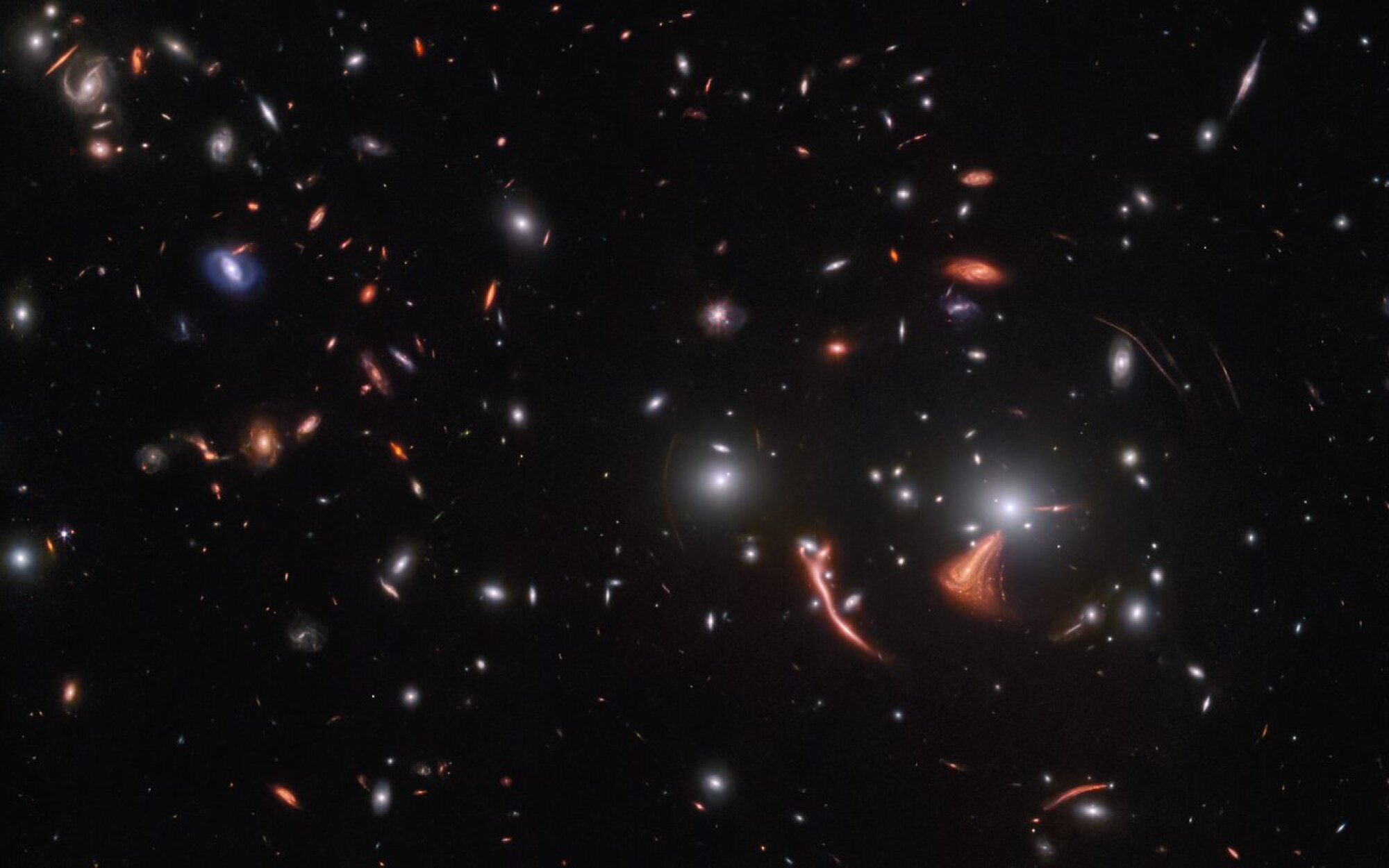Stunning James Webb Space Telescope photo shows bending of spacetime